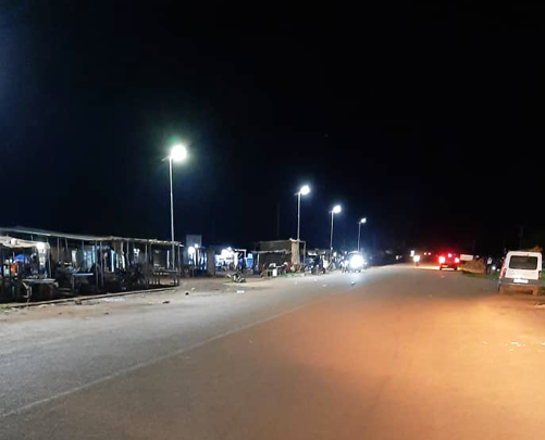 Installation de Lampadaires solaires GIVO de 60W à Saponé