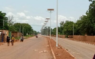Fourniture et pose de 138 lampadaires solaires à Kantchari et Diapaga