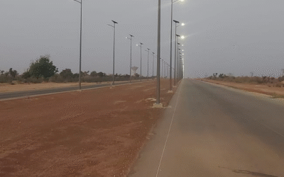 Pose de 1132 lampadaires solaires à l’aéroport de Donsin